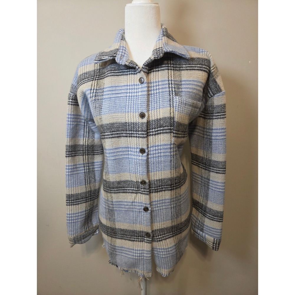 BKE Plaid Shacket Blue Cream Frayed Hem Button Up Shirt Jacket Small